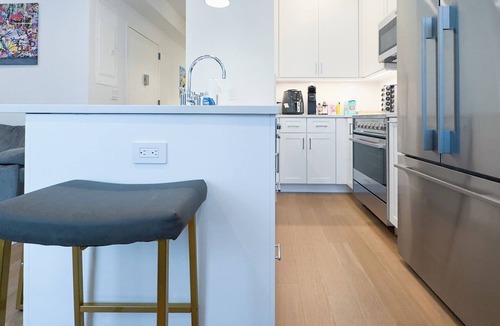 Turtle Bay Apartment | The Modern-Midtown East Duplex – 3BR w/Designer Finishes -Sleeps 10
