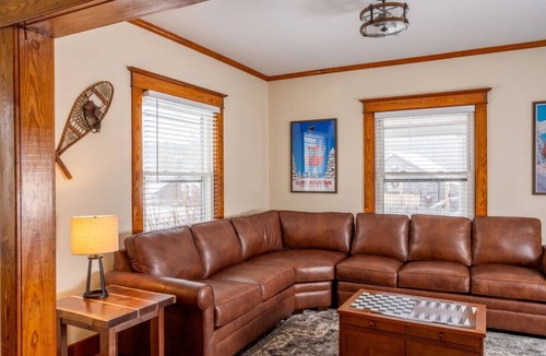 North Creek House | The Osborne House 1930 near Gore Mountain with ARCADE! Air conditioned!