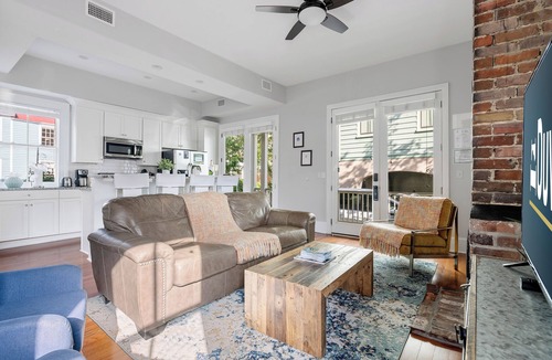 Cannonborough Elliotborough House | The Queens Palace | 8 Bedrooms in Charleston!