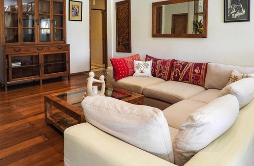 Batu Bolong Villa | The Station House