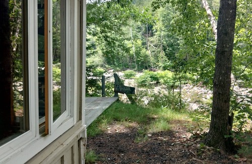 Warren House | Tiny river Cabin Electricity/heat/shower