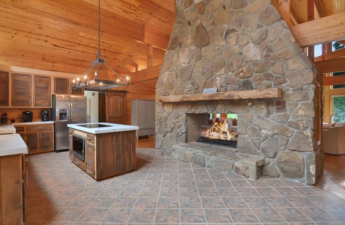 Blue Ridge Cabin | Toccoa Riverside Retreat ~ 45-Acre Estate, Fire Pit, Pool, Sauna, & More!