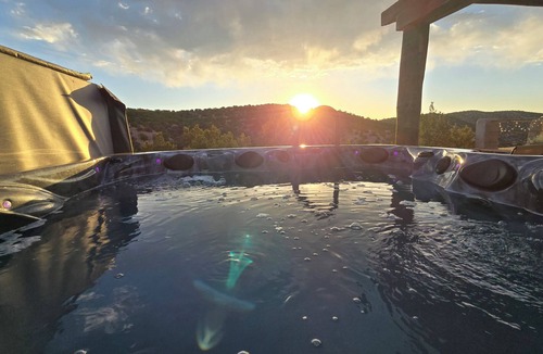 Cundiyo House | Tranquility Between Santa Fe and Taos