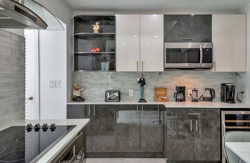 Downtown Hollywood Villa | Tropical Paradise in Hollywood FL