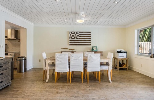 North Beach Villa | Tropical Waterfront Retreat in Miami Beach: Your Ultimate Vacation Escape