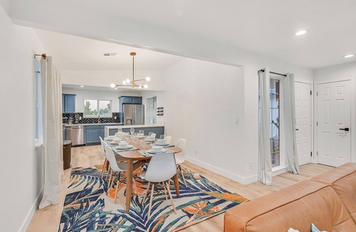 North Las Vegas Villa | Tropicana Desert-5 Bdm x 3 Bth 6 Kng Beds, Free Spa Heat