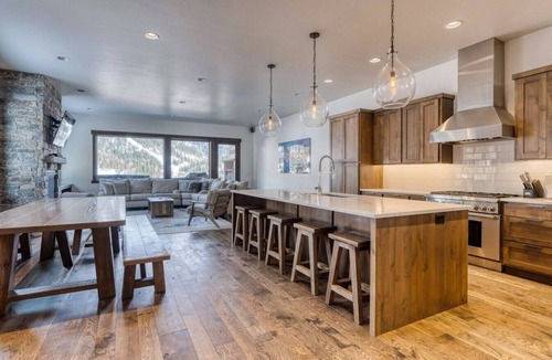 Whitefish Villa | Ultimate Whitefish Mountain Home, Sleeps 44, 17BD 12BA, Incredible Space!