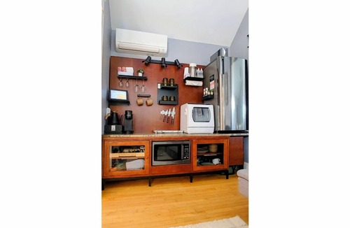 Amherst Apartment | Under the Hemlocks – Refined Boutique Retreat Near Amherst & UMass