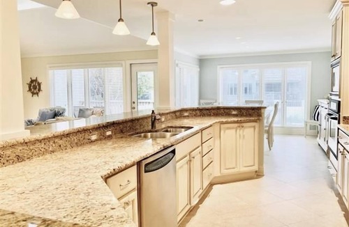 Beach Lagoon Villa | Upgraded & spacious 3-Bdrm Villa w/private deck in the heart of Harbour Town