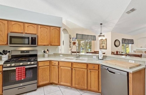 Orange Tree Villa | Upgrades galore! Classy 4 bed home with private pool and spa.