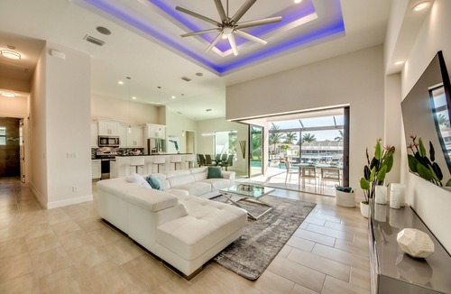 Yacht Club Villa | Villa Aesthetic, extravagant villa in yacht club area, south facing