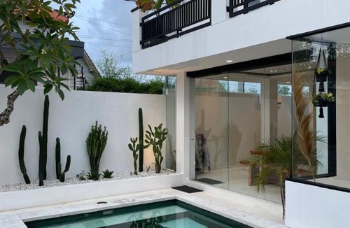 Batu Bolong Villa | Villa Annabelle Bali