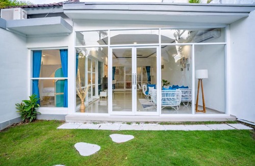 Batubelig Villa | Villa Athens