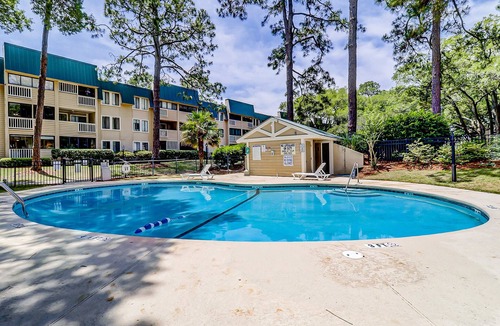 Palmetto Dunes Villa | Villa by the beach with heated pools, hot tub, patio, tennis, central AC, & WD