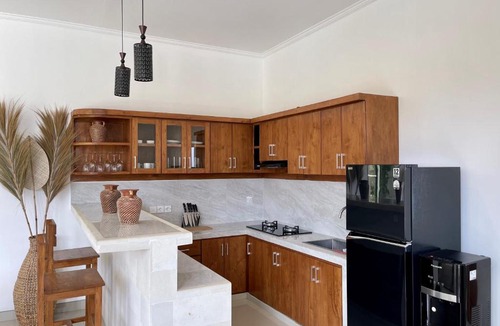 Berawa Villa | Villa France 4 Bedroom Villa 100 Meter from Finns Rec