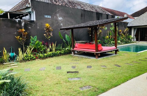 Sunset Road Villa | Villa Lovette