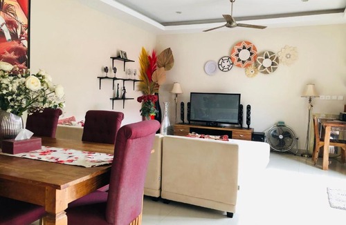 Sunset Road Villa | Villa Lovette