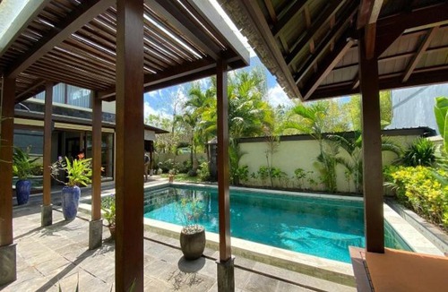 Jimbaran Bay Villa | Villa Maharani Jimbaran