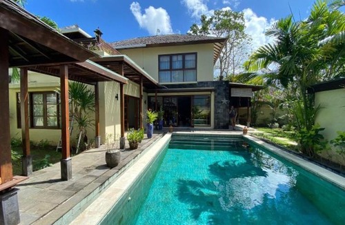 Jimbaran Bay Villa | Villa Maharani Jimbaran