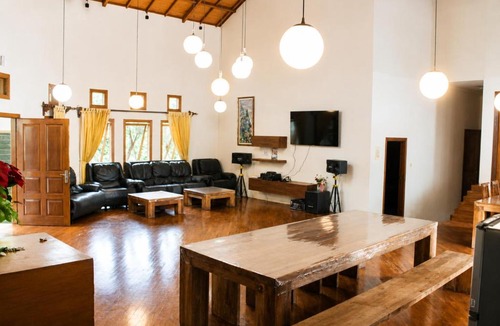 Parongpong Villa | Villa New IMS