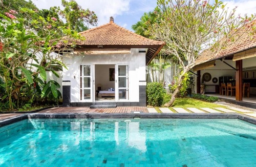 Umalas Villa | [VILLA NIBEA-BALI] 3BR villa with garden and pool in Umalas