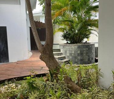 Central Seminyak Villa | Villa Sari