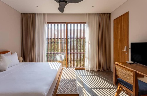 Berawa Villa | Villa Suku 3 Luxury Villa with Premium Jacuzzi Canggu