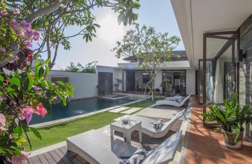 Batu Bolong Villa | Villa Uma Girasole
