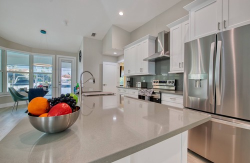 Pelican Villa | VILLA VANITY – HEATED POOL & SPA | GULF ACCESS | BOAT RENTAL + TOURS VOUCHER INCL.