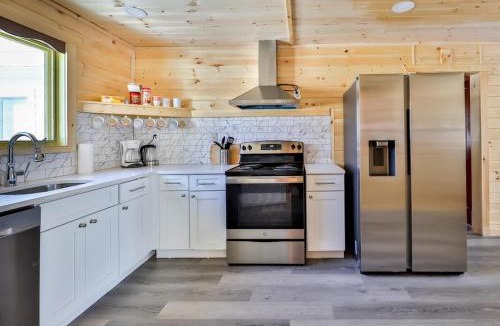 Hunter Villa | Villa with INDOOR POOL foot of hunter mountain