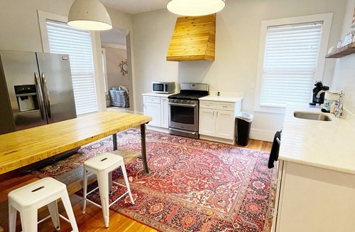 Old Town House | WALK EVERYWHERE! Downtown Designer Home Close to Everything in Huntsville
