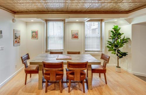 Athens Apartment | Walk to Athens Riverfront Park! Modern-Retro Apt