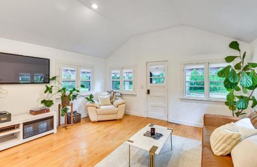 Cassopolis House | Walk to Kelsey Lake: Cassopolis Home w/Yard!