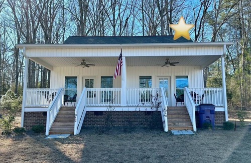 Leesville Villa | Walk to Marina, Dining & Live Music | Lake Stay - Anchor`s Away