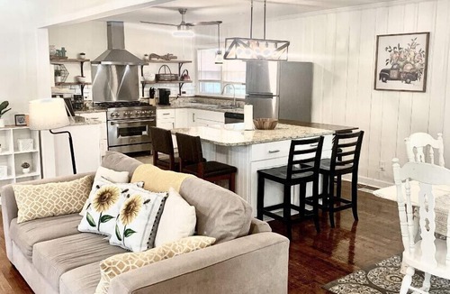 Florence House | Walking distance from one of South Carolina's top Medical centers.