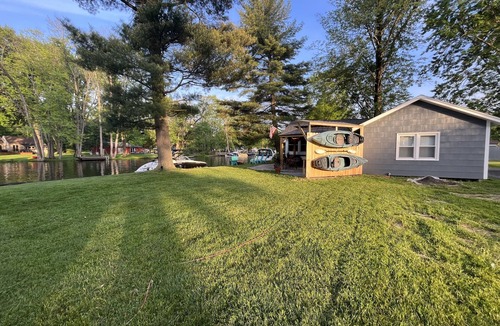 Bridgeport House | Waterfront!Outdoor living! Canoe kayaks paddleboard 60 ft dock Newly Renovated