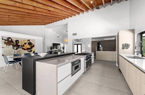 Hallandale Beach Villa | Waterfront Villa with Private Dock