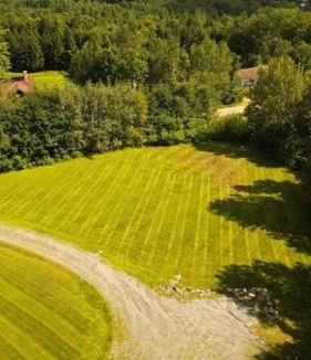 Chester House | WhiSki Cabin *12-acres with mountain views!*