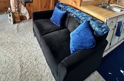 Deer River Cabin | WINTER RETREAT OR SNOWMOBILE & ICE FISHING BASE CAMP-close to trails