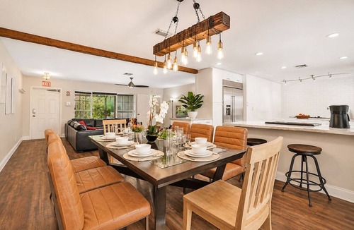 South Lake Villa | Wonderful 4BR & 3BA Villa Heated Pool near Beach