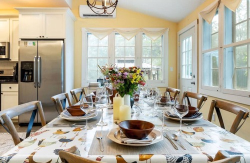 Saugerties House | Woodstock Farmhouse/Hot tub, Gardens,EV charger, Firepit, Pet/Family Friendly