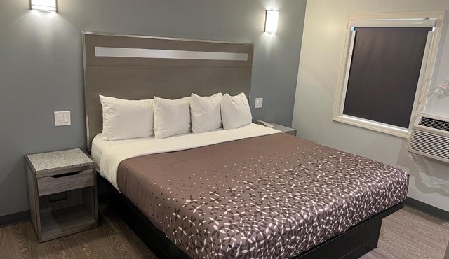 112 Motel