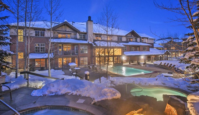 2 Bedroom Condo in Breckenridge - Ski-In & Ski-Out - Family Friendly