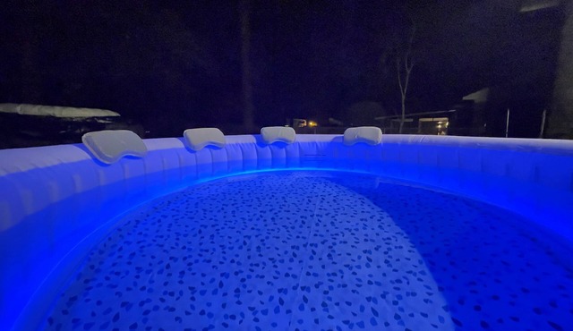 2 King Suites Fire Pit Hot Tub Air Hockey 1