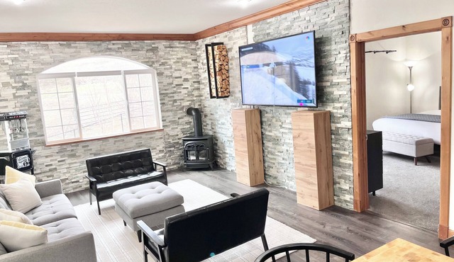 2039 | Elevated King Villa | Near Soldier Hollow + Pool