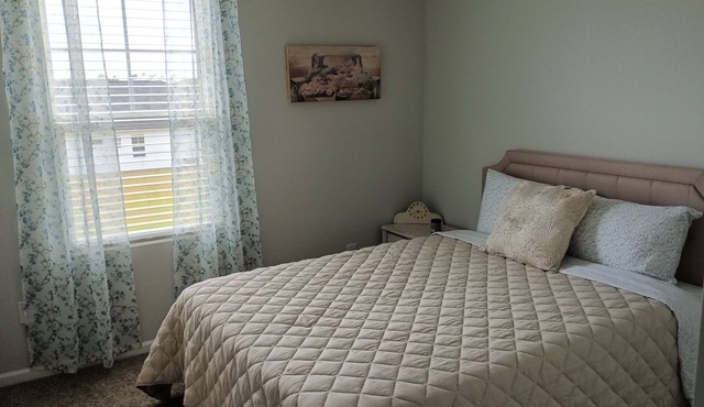 3-bedroom house in awesome Southport with WiFi, AC