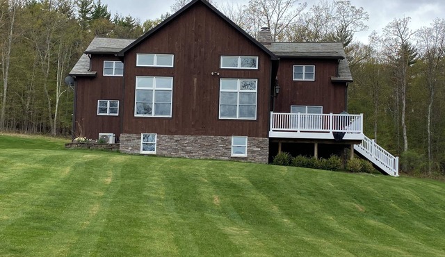 A charming private 3-bedroom country house with scenic views and sprawling lawn