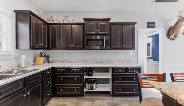 A Hole in One Home in North Augusta w/array of amenities: pool, gameroom & more