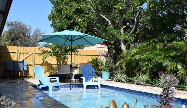 A+Htd Pool-5blks-Beach-2 LUX MasterSuites Pet Friendly