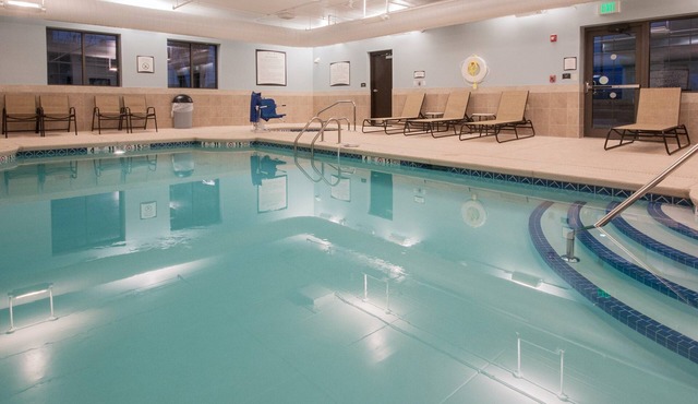 Accessible King Studio w/Bathtub, Amherst